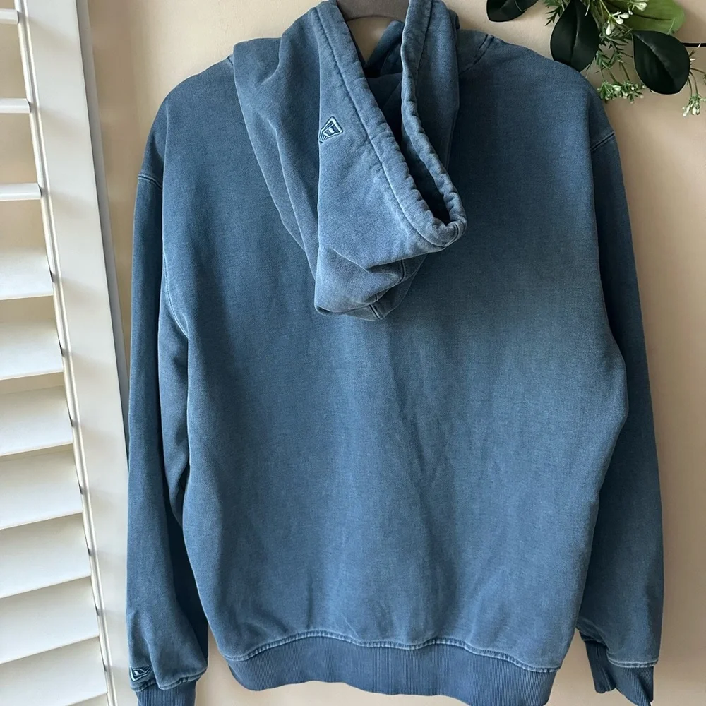 New Era MLB Premium Blue Hoodie with Red Boston Logo - Picture 3 of 11